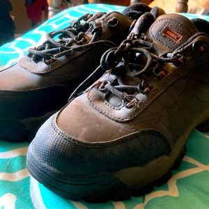 Size 9 Works lace up womens steel toe shoes